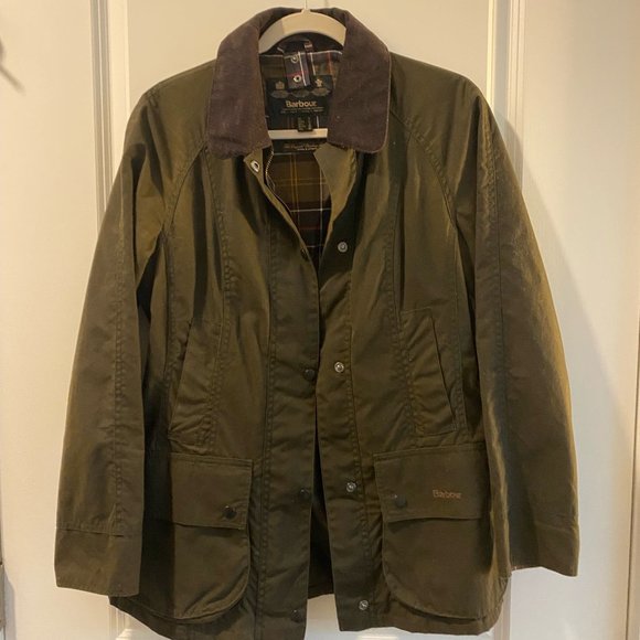 Barbour Beadnell Wax Jacket in Olive, size 6 US/10UK